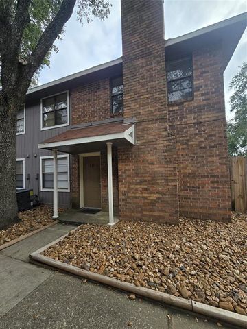 $1,250 | 1819 Briarcreek Boulevard, Unit 1819C | Memorial Hills