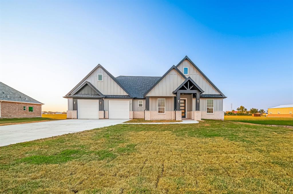 a house view with a outdoor space