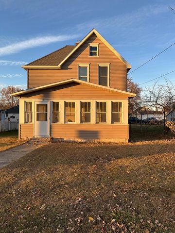 $200,000 | 15 1st Street Southeast | Melrose