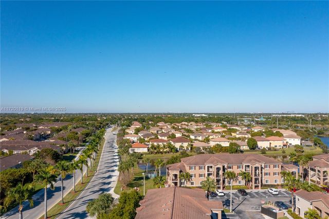 $320,000 | 22421 Southwest 88th Place, Unit 2012 | Cutler Bay