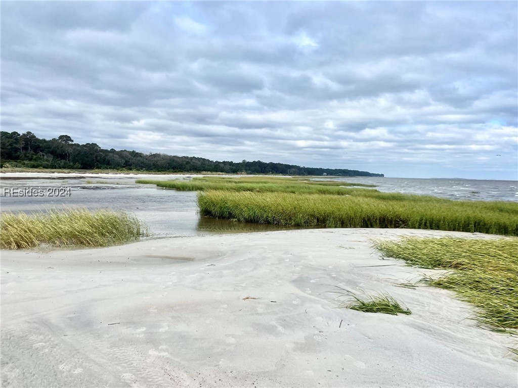 The Spa on Port Royal Sound- nestled on Mitchelvil