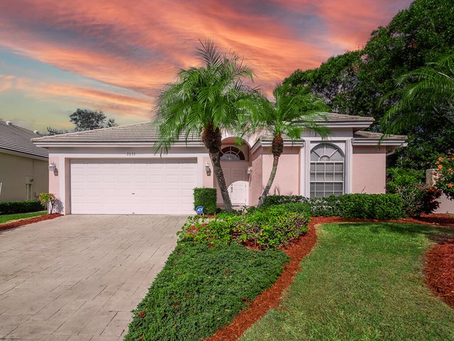 $535,000 | 2033 Normandy Circle | The Villages of Palm Beach Lakes