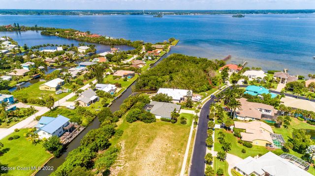 $429,000 | 315 Island Drive | Riverside Landing of South Brevard