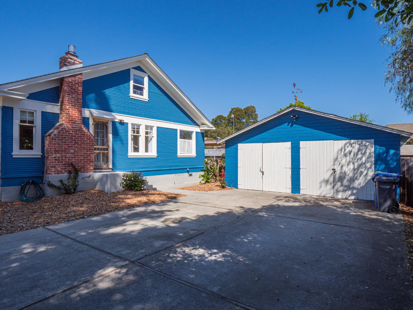 1574 7th Avenue Santa Cruz CA 95062 Compass