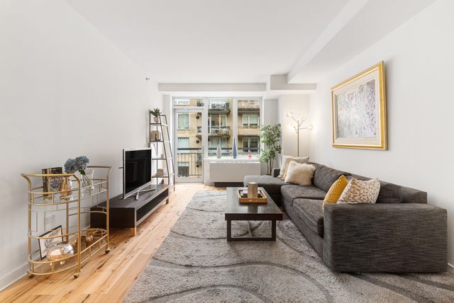 $4,500 | 26 Broadway, Unit 405 | Williamsburg