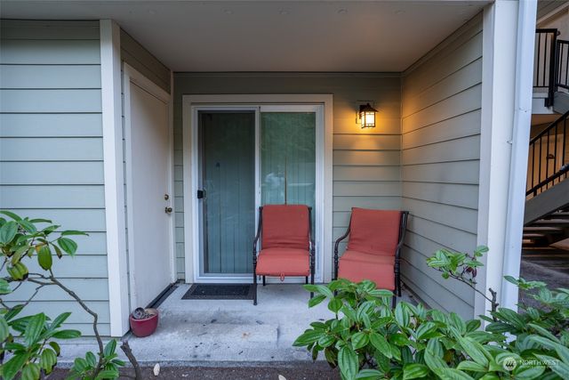 $395,000 | 6525 200th Street Southwest, Unit 101 | Downtown Lynnwood