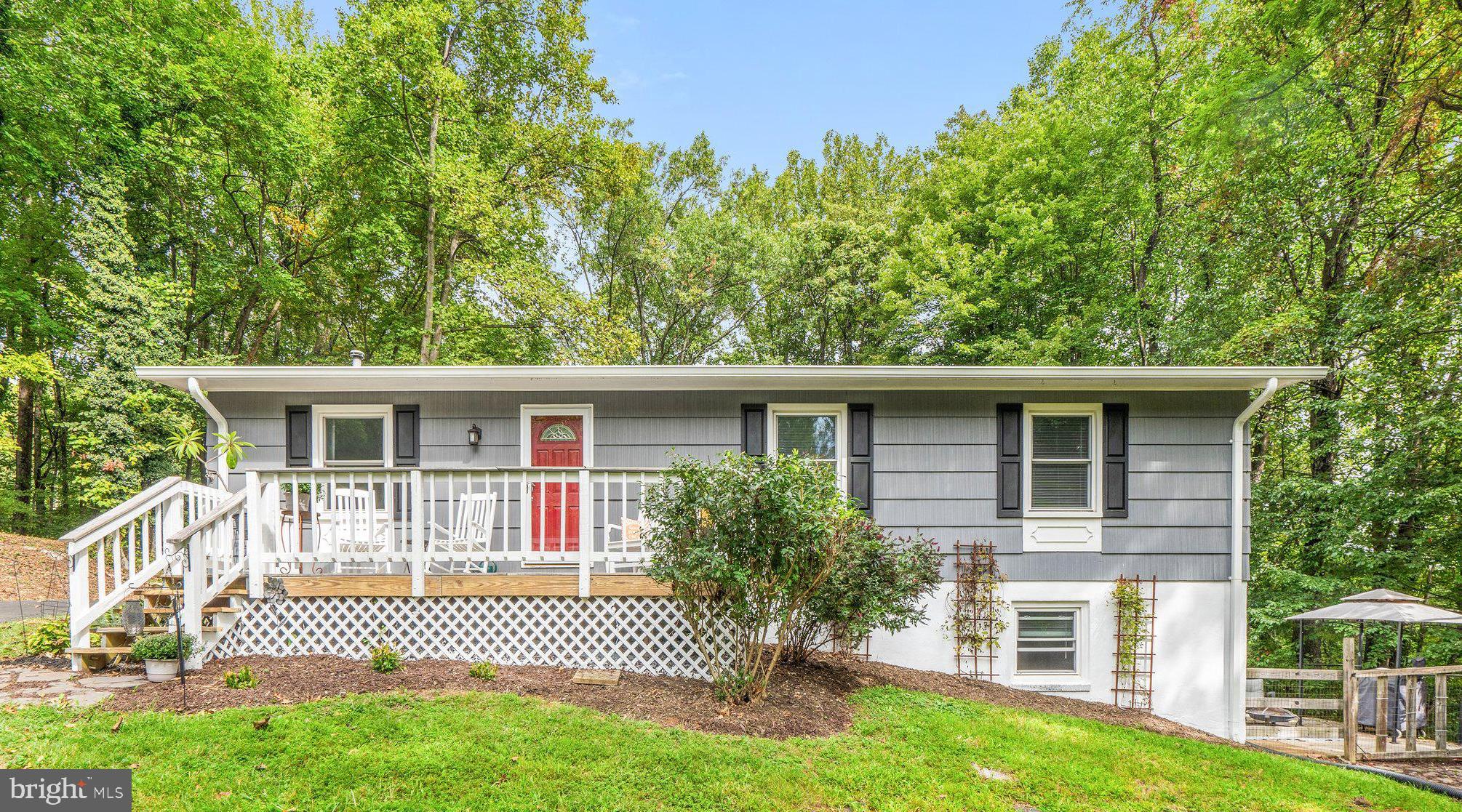 Welcome Home 
5184 Honeysuckle Lane 
Warrenton, VA