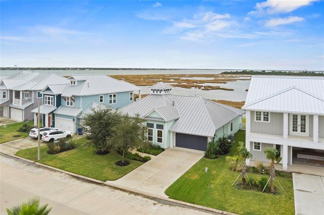 $549,900 | 5202 Allen Cay Drive | Texas City