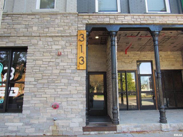 $1,050 | 313 20th Street, Unit 206 | Rock Island