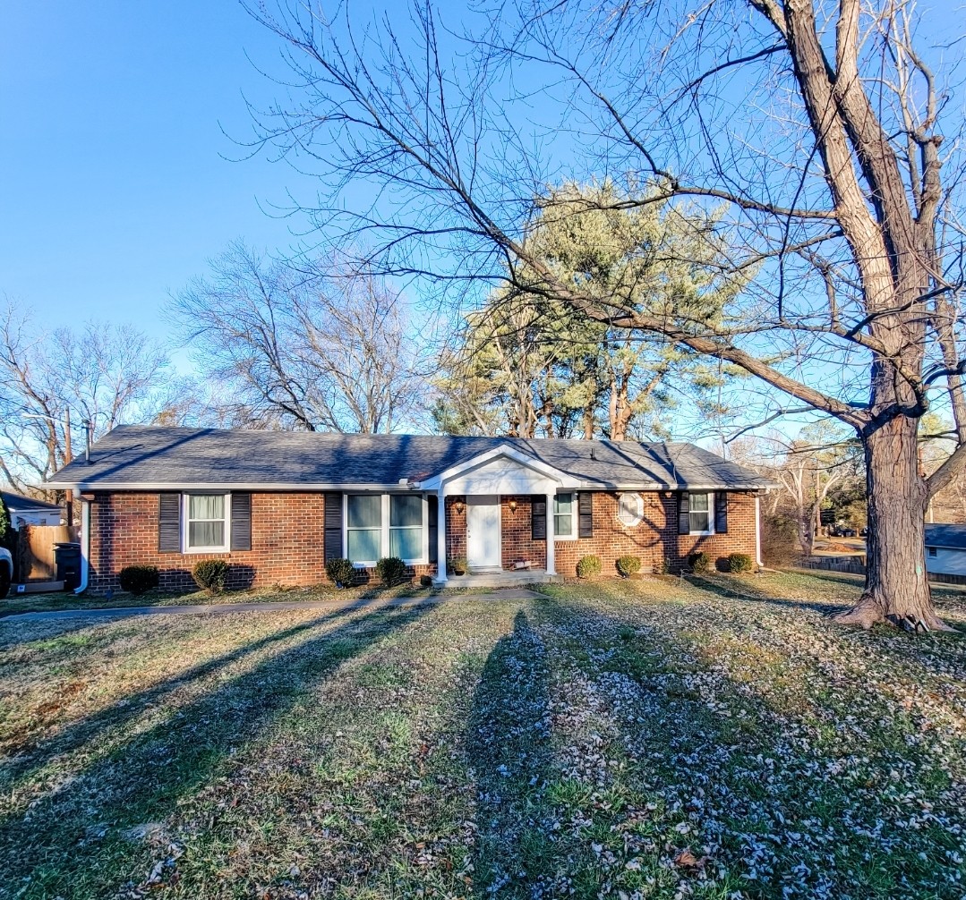 104 Roberta Drive, Hendersonville, TN 37075 Compass