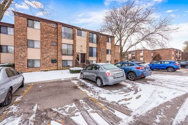 $149,900 | 196 Dunteman Drive, Unit 302 | Glendale Heights