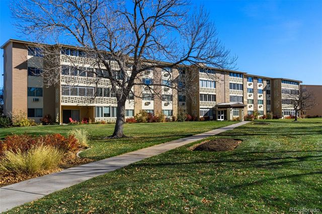 $315,000 | 690 South Alton Way, Unit 10B | Windsor Gardens