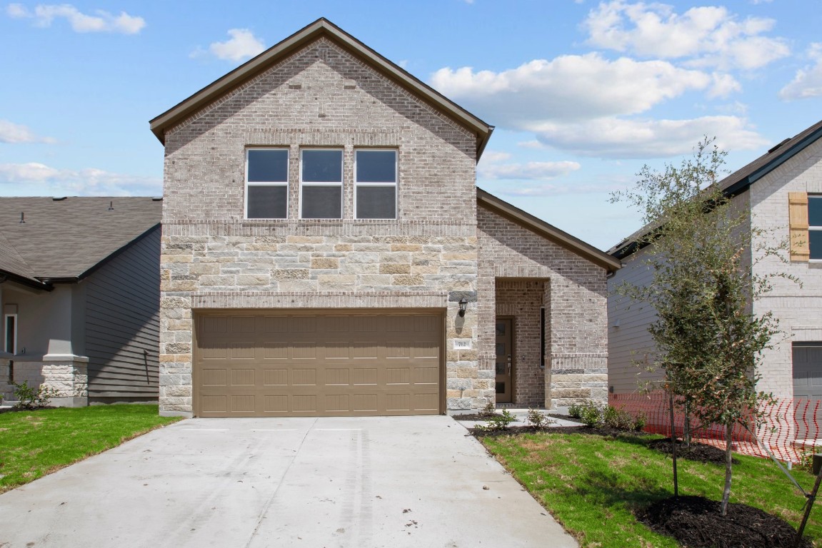 712 Drystone Trail ~ Ready Now