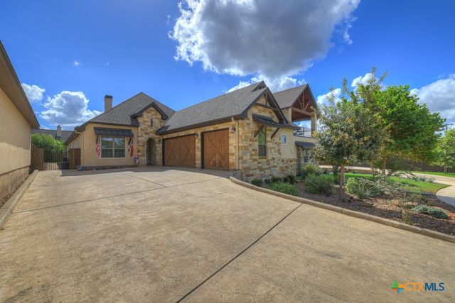 $875,000 | 1329 River Place Drive | Gruene River Place