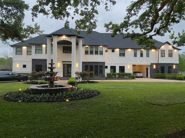 $3,500,000 | 4002 Silver Ridge Boulevard | Missouri City