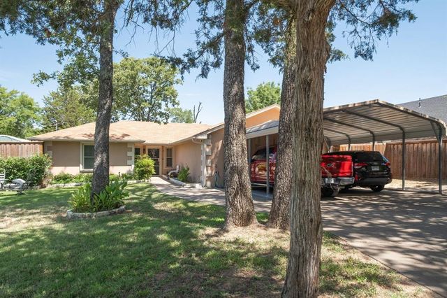 $390,000 | 2153 South Woody Road | West Kleberg