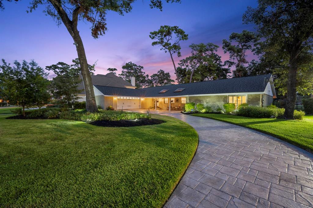 a view of a house with a big yard