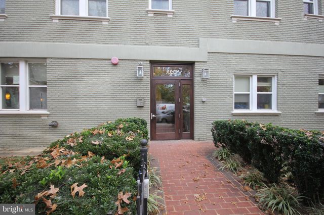 $399,900 | 1352 Longfellow Street Northwest, Unit 302 | 16th Street Heights