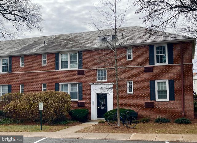 $1,800 | 224 North George Mason Drive, Unit 4 | Buckingham