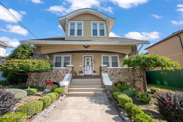 $759,000 | 25 Delaware Avenue | Dongan Hills