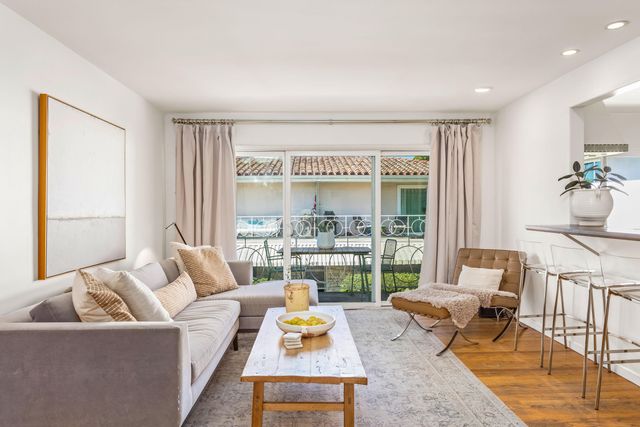 $1,095,000 | 26 West Constance Avenue, Unit 8 | Downtown Santa Barbara