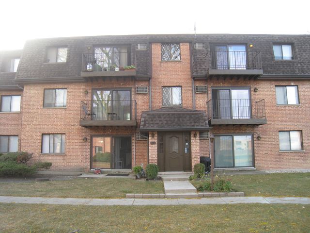 $1,675 | 910 South McKinley Avenue, Unit 3B | Arlington Heights