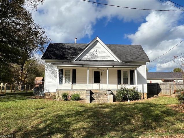 $189,900 | 1328 West Ridge Street | Ramseur