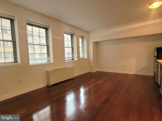 $289,900 | 219 South 18th Street, Unit 503 | Rittenhouse Square