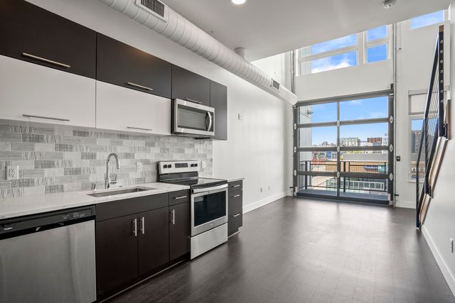 $1,955 | 550 West Juneau Avenue, Unit 418 | Haymarket