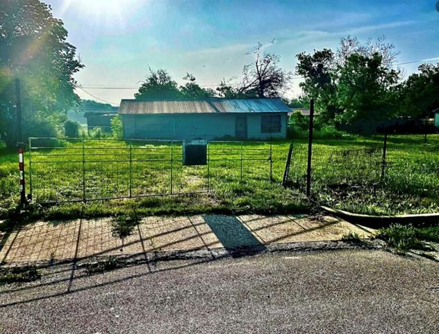 $35,000 | 114 North Ervin Street | Comanche