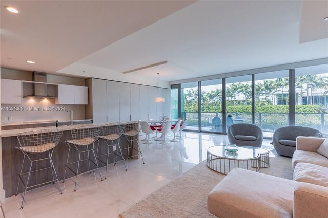 $3,250,000 | 360 Ocean Drive, Unit 205S | Key Biscayne