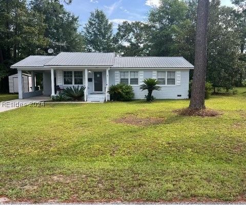 $249,900 | 422 Academy Road