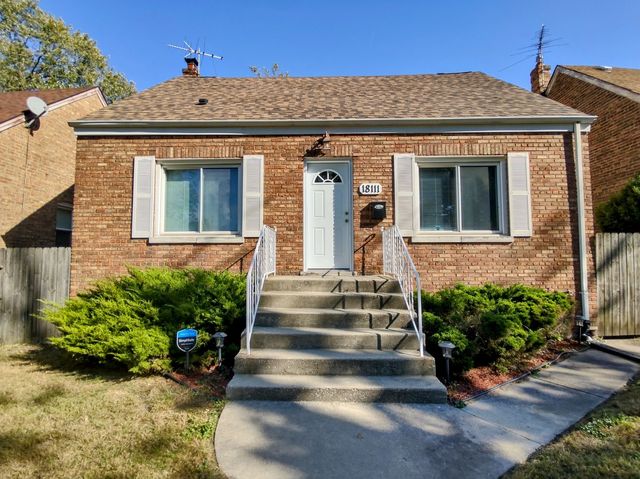 $249,999 | 18111 Ridgewood Avenue | Lansing