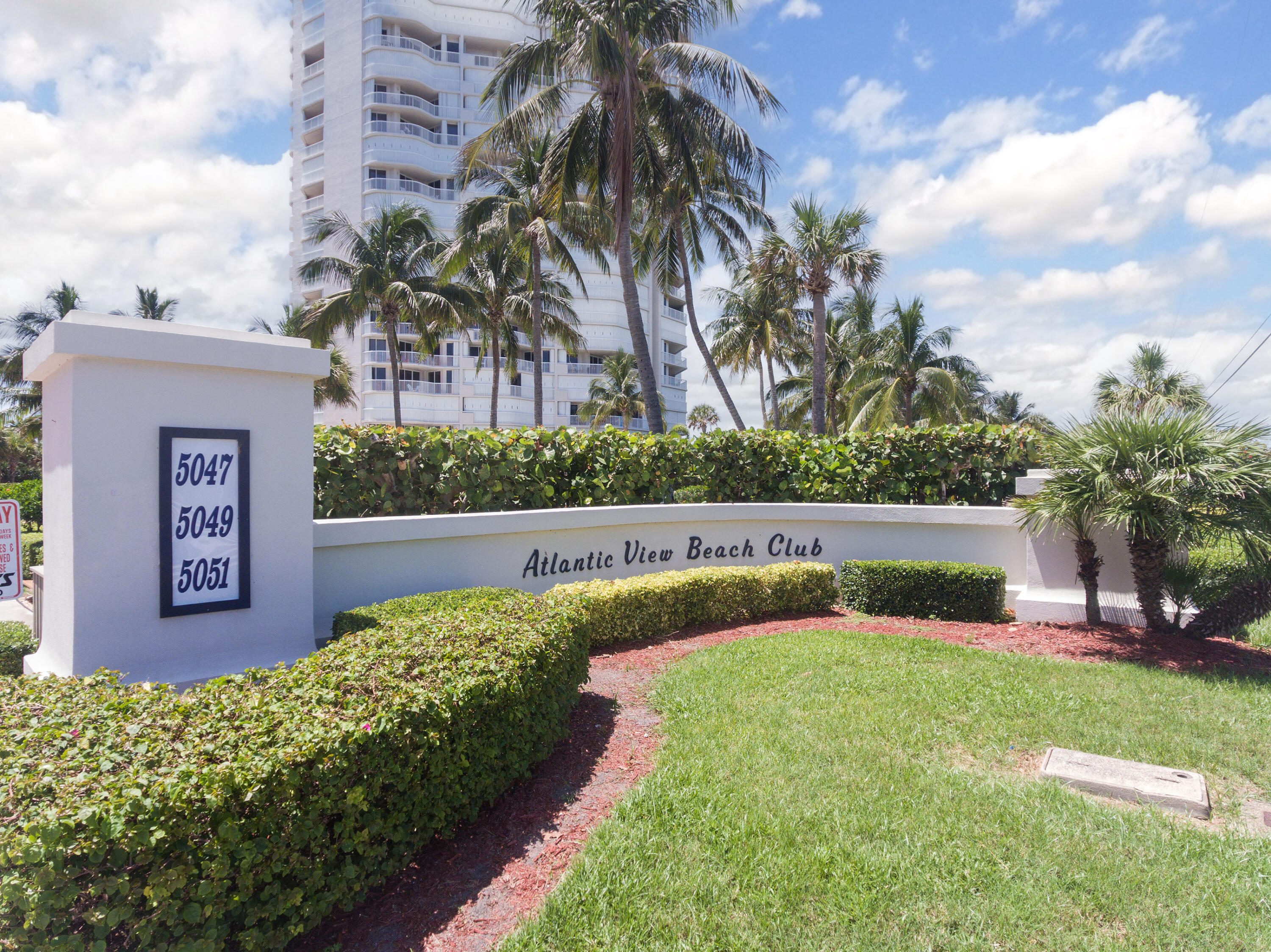 Entrance Sign