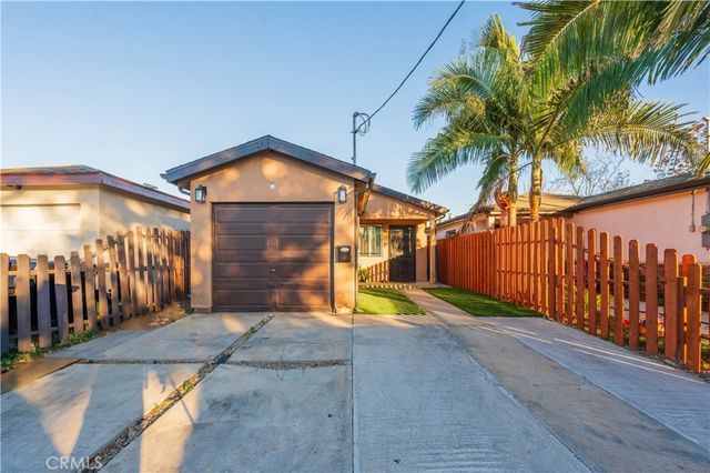 $599,999 | 10330 Grape Street | Watts