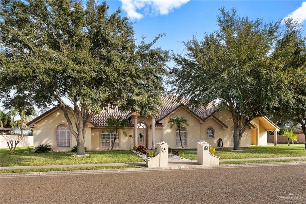 a house view with a outdoor space