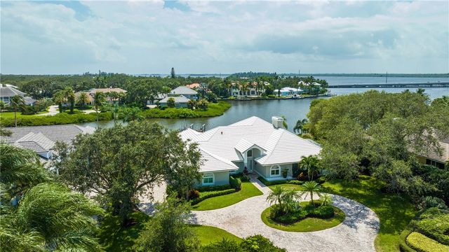 $4,000,000 | 681 Lake Drive | Oceanside