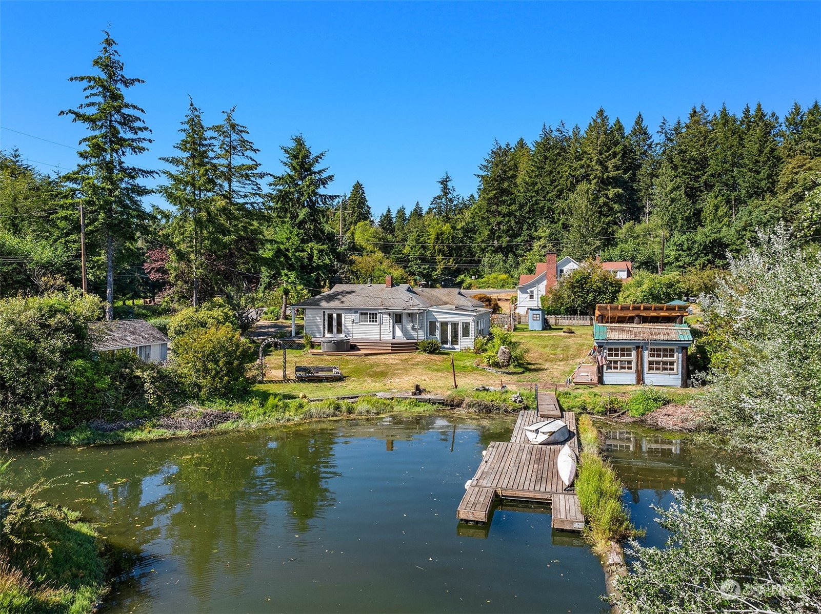 a view of a lake with houses