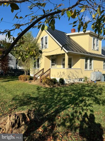 $569,000 | 221 East G Street | Purcellville