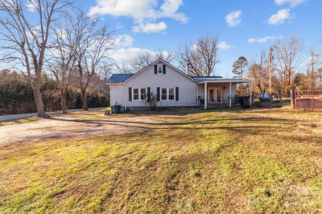 $420,000 | 10310 Stokes Ferry Road | Morgan Township - Rowan County