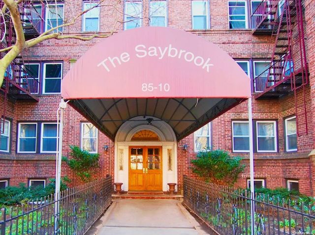 $300,000 | 85-10 34th Avenue, Unit 421 | Jackson Heights