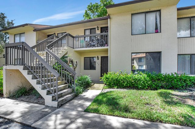 $299,000 | 6660 Somerset Drive, Unit 102 | Kensington Walk