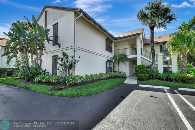 $199,899 | 3355 Jog Park Drive, Unit 3355 | Greenacres