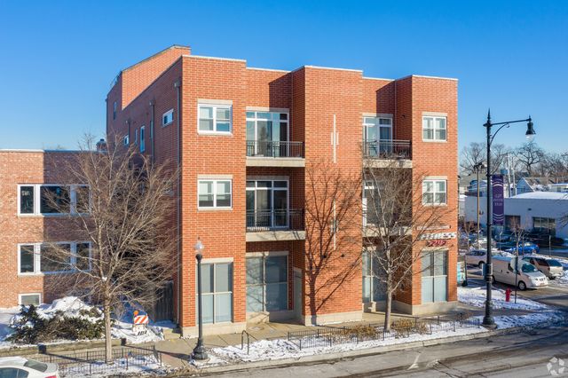 $2,675,000 | 4504 West Irving Park Road | Old Irving Park