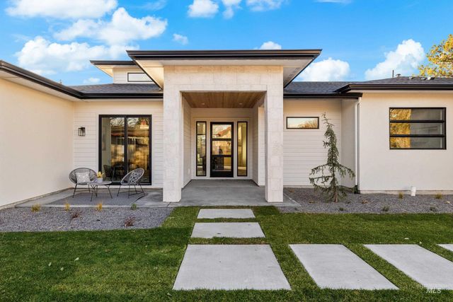 $1,149,900 | 2601 South Greenwood Circle | Southeast Boise