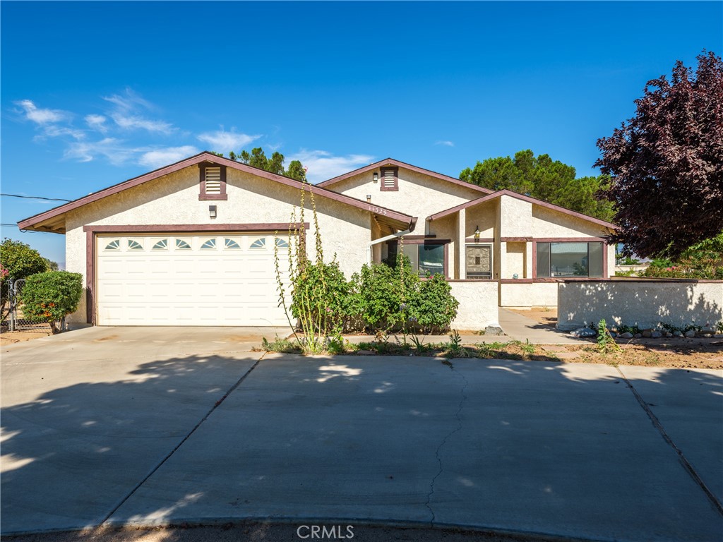 11329 Cottonwood Avenue Hesperia CA 92345 Compass