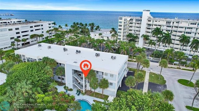 $559,000 | 445 Southeast 21st Avenue, Unit 2 | Deerfield Beach Island