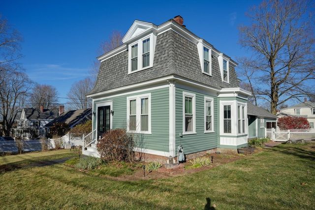 $675,000 | 32 Oak Hill Road | Southborough