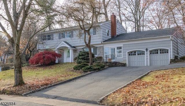 $697,000 | 6 Camelot Way | Parsippany