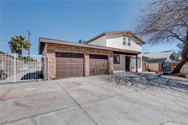 $379,900 | 1806 Renada Circle | Downtown North Las Vegas